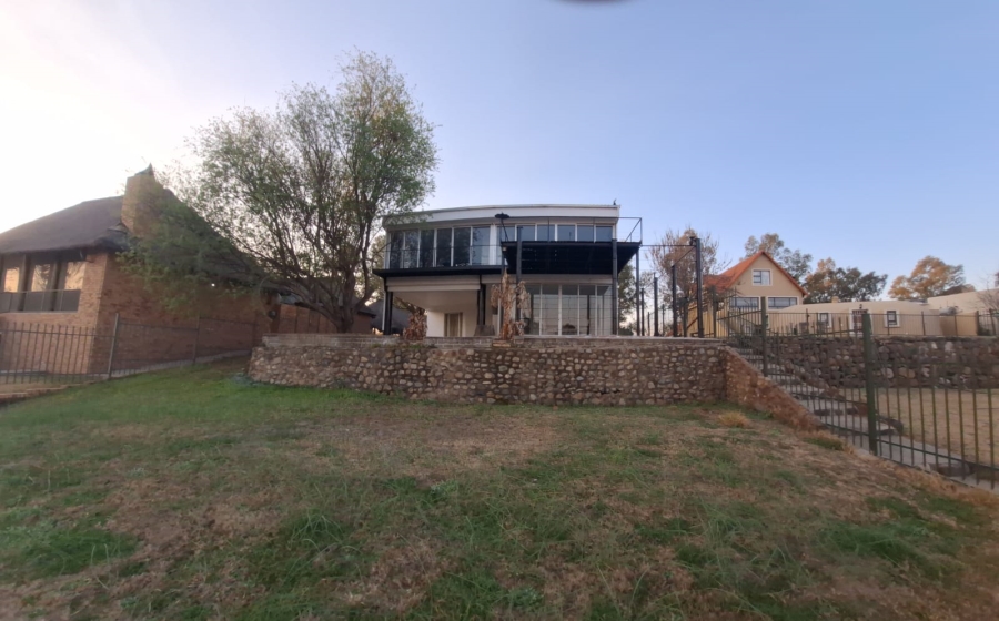3 Bedroom Property for Sale in Bloemhof North West